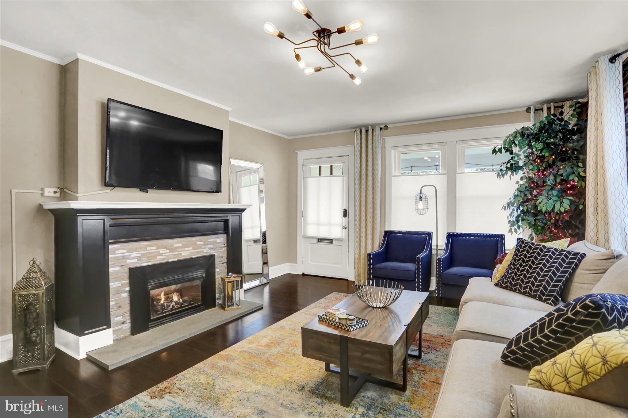 COLLEGE PARK - Residential