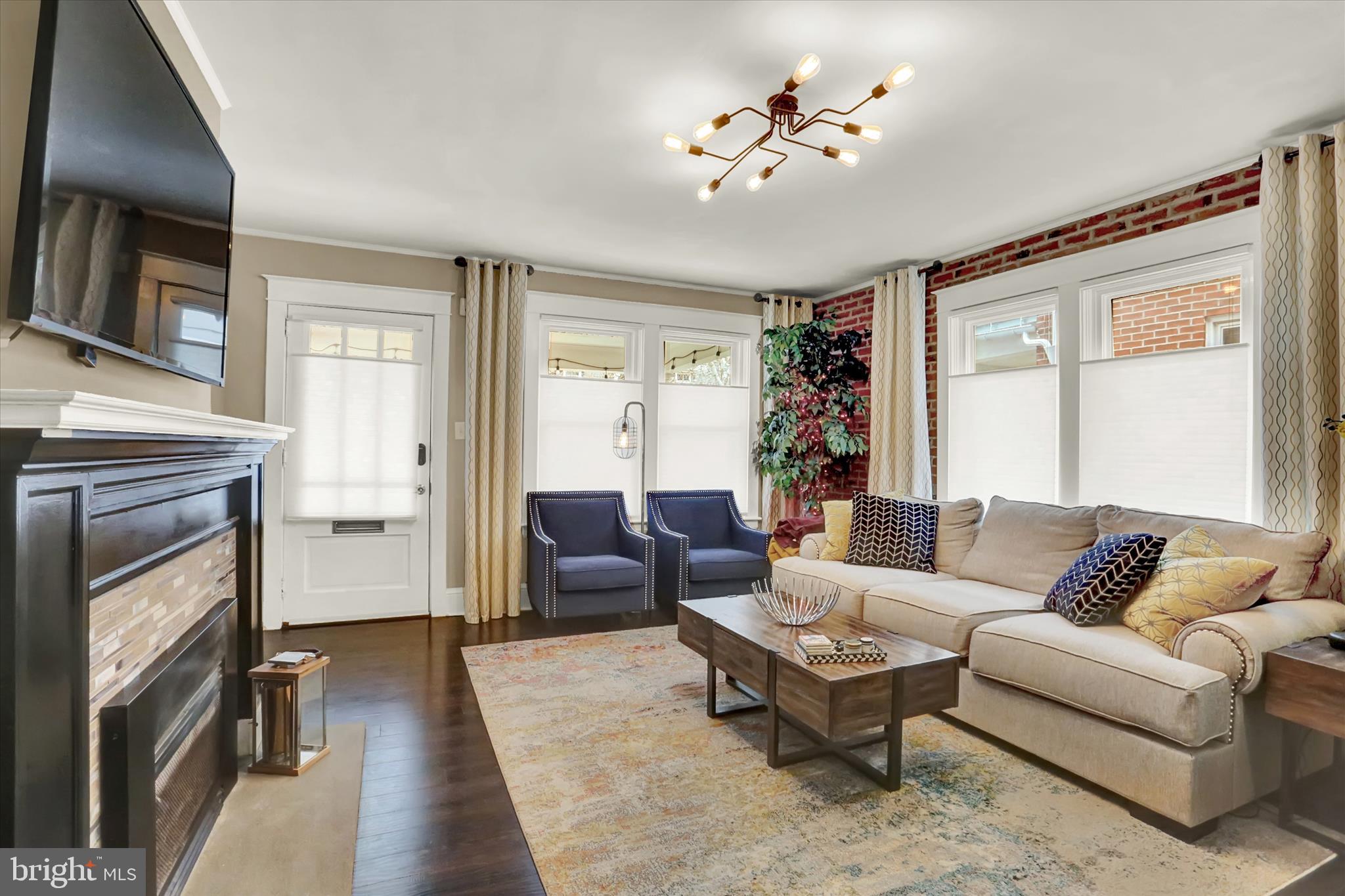 COLLEGE PARK - Residential