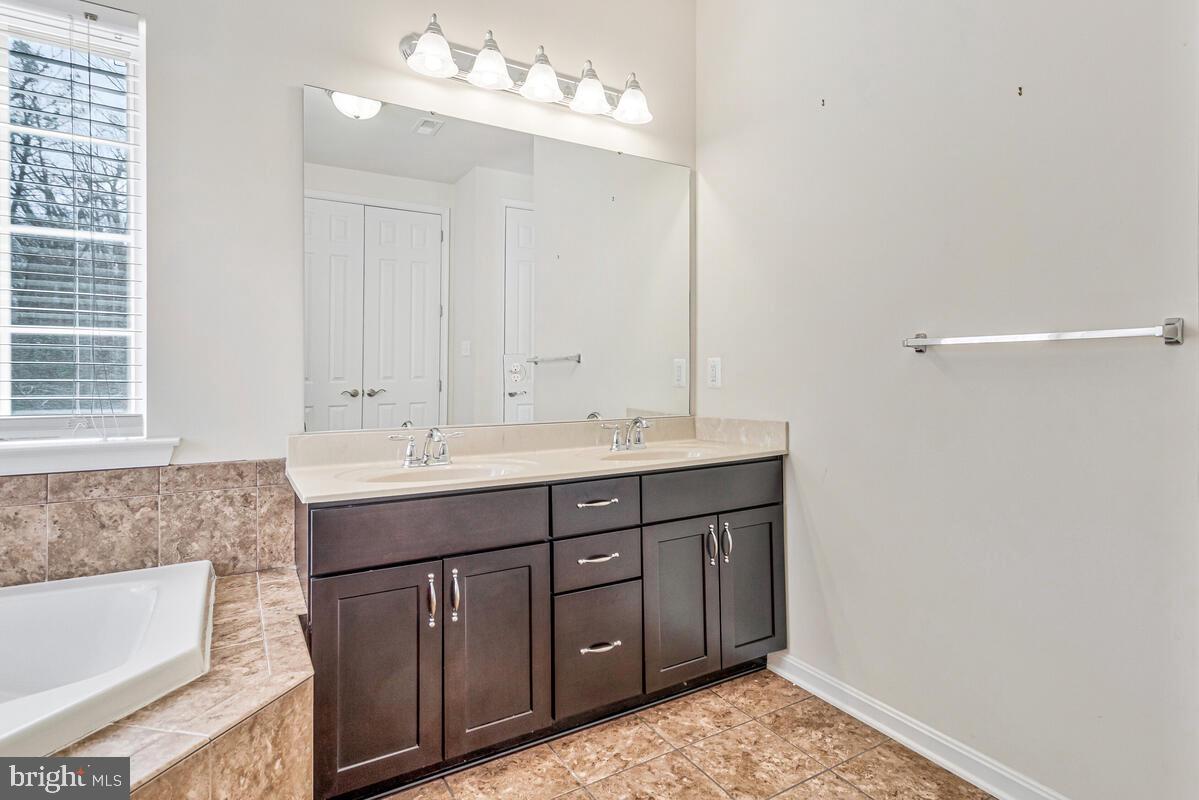 RIDGE GROVE ESTATES - Residential