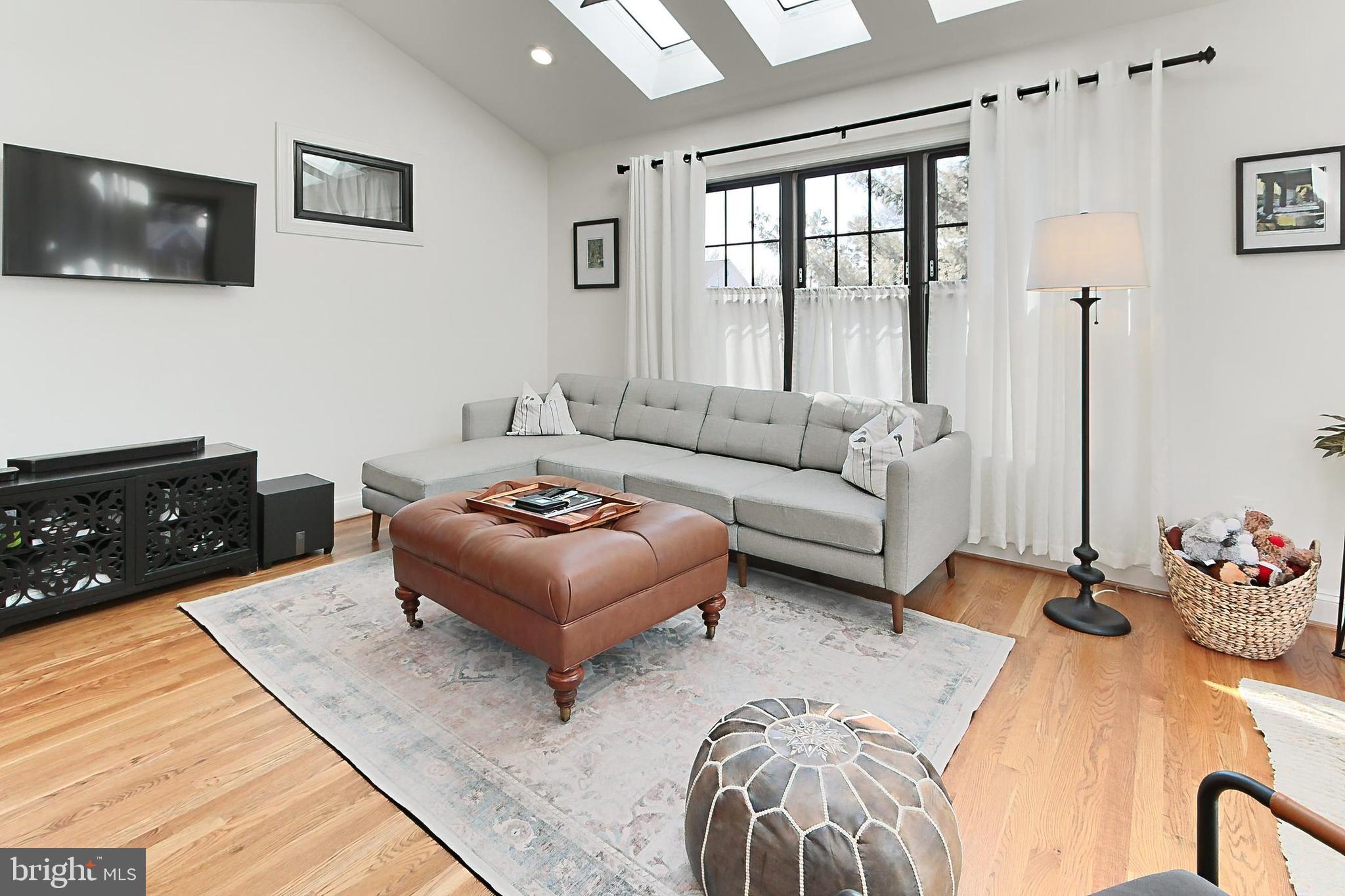 DEL RAY - Residential