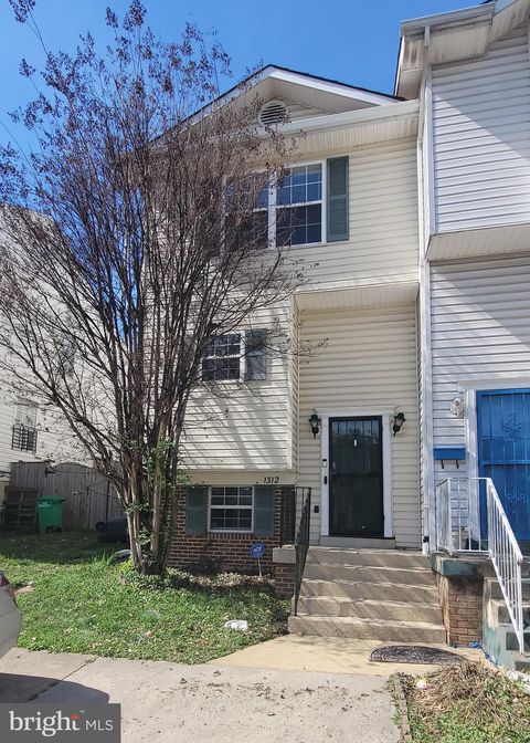 Townhouse For Sale - 1312 Gabes Place<br/> Prince Georges County, HYATTSVILLE, MD 20785