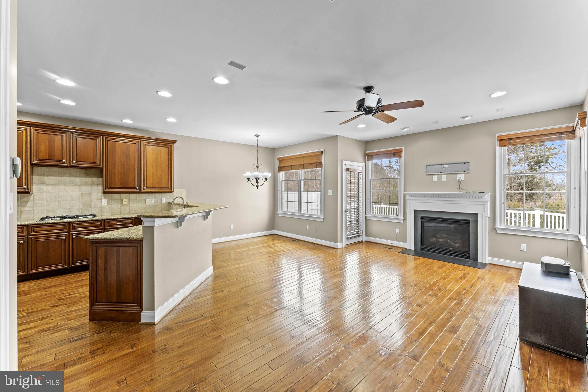 RIVERSIDE AT CHADDS - Residential