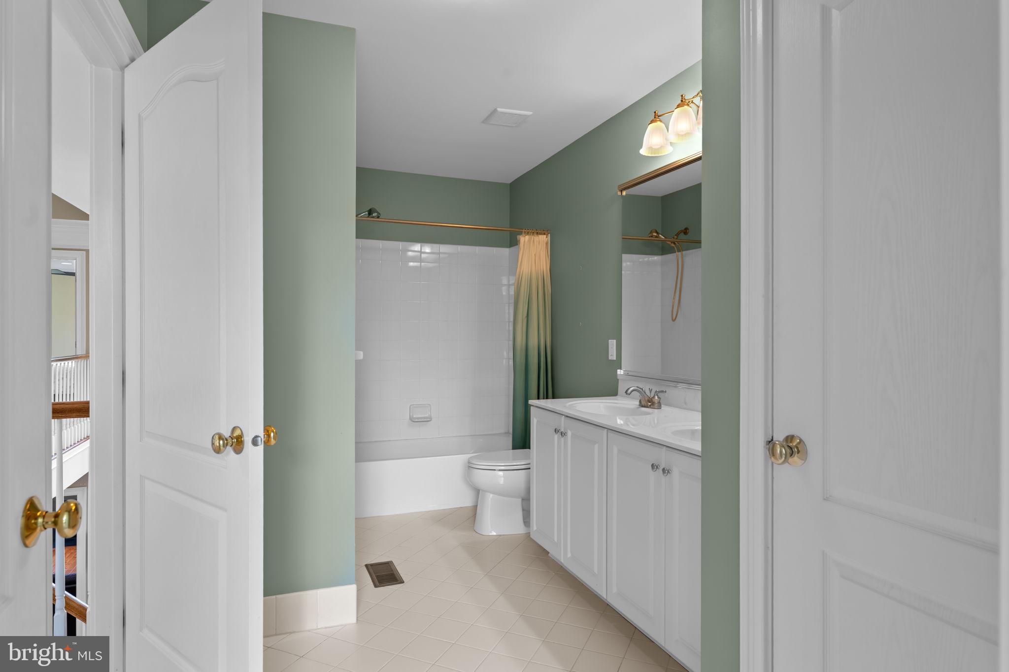 RIVERSIDE AT CHADDS - Residential