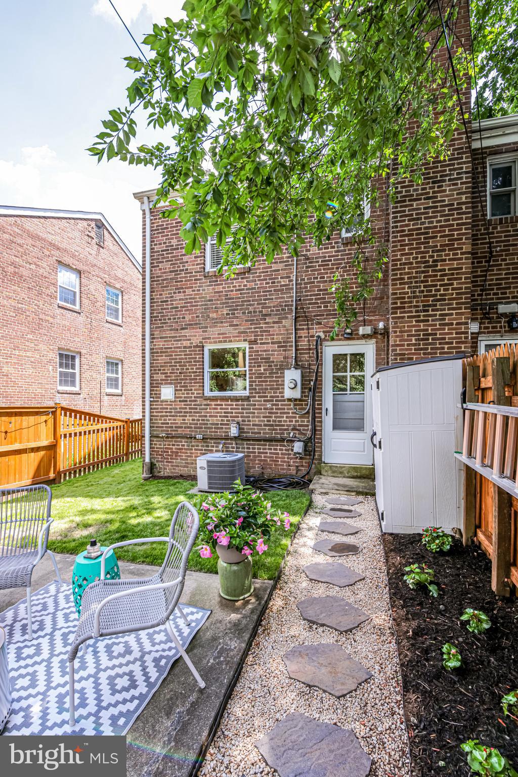 ROSEMONT - Residential