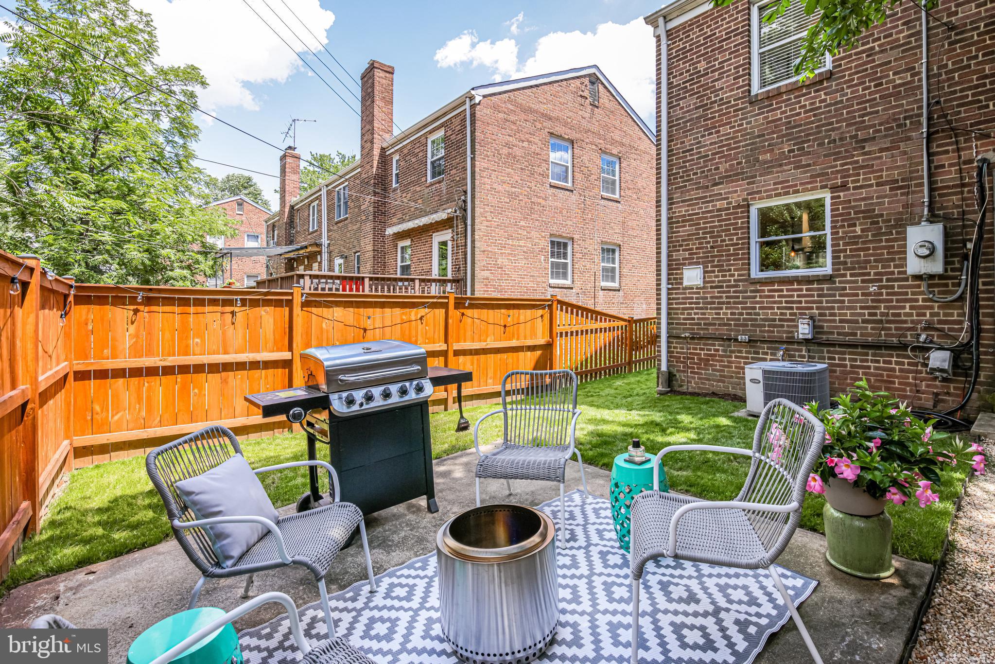 ROSEMONT - Residential