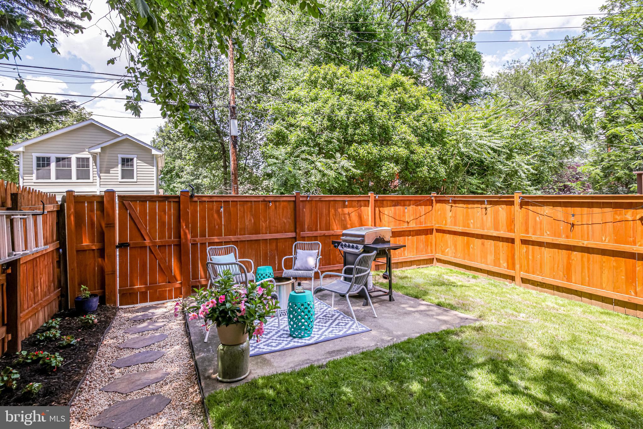 ROSEMONT - Residential