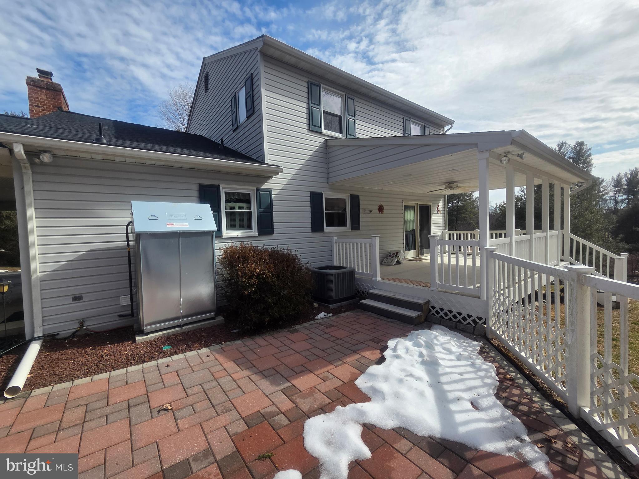 1814 RIDGECROFT DRIVE