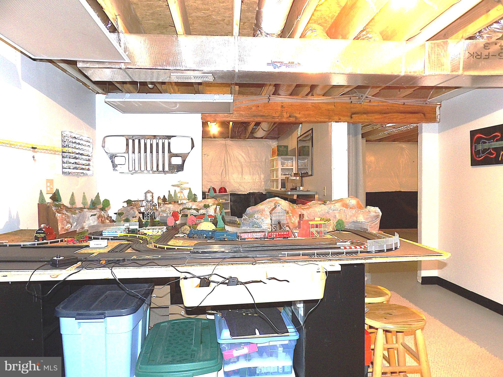 LAUREL RIDGE - Residential