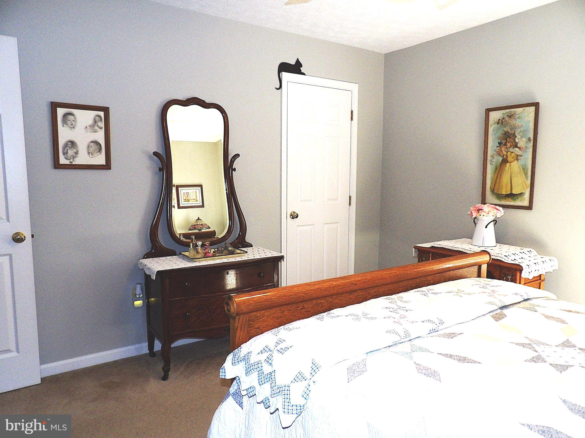 LAUREL RIDGE - Residential