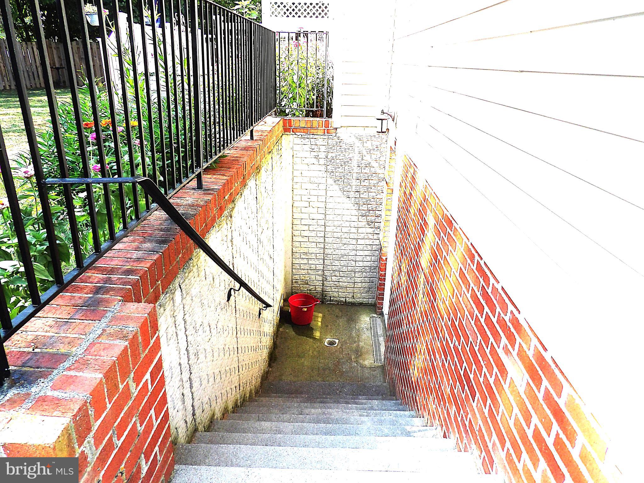 LAUREL RIDGE - Residential