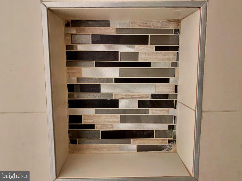 GWYNN OAK - Residential Lease