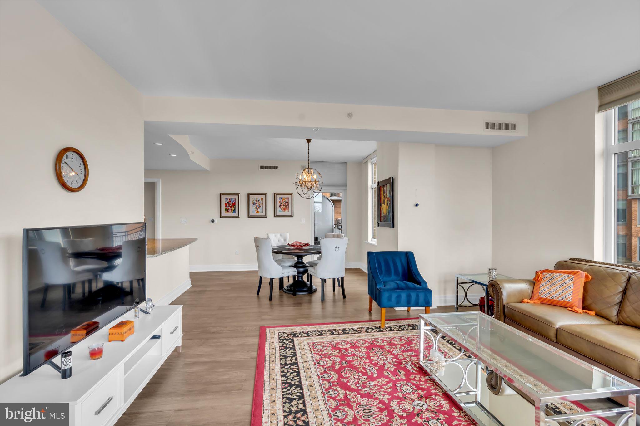 ONE PARK CREST CONDOMINIUM - Residential