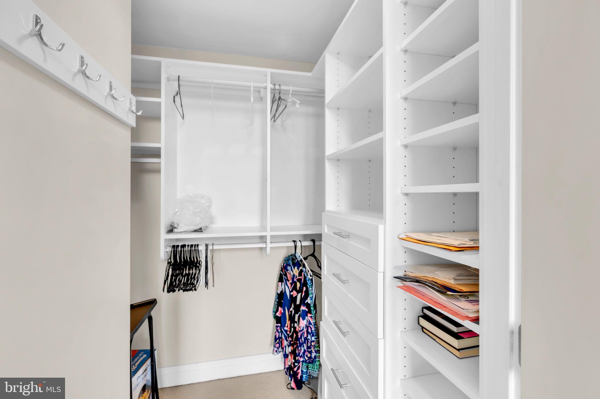 ONE PARK CREST CONDOMINIUM - Residential