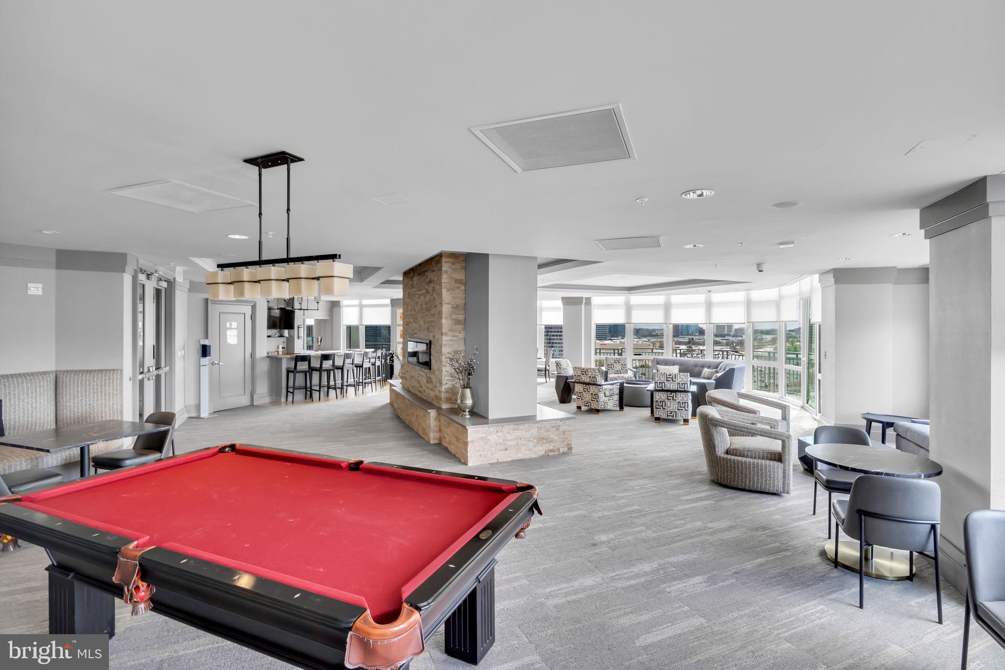 ONE PARK CREST CONDOMINIUM - Residential