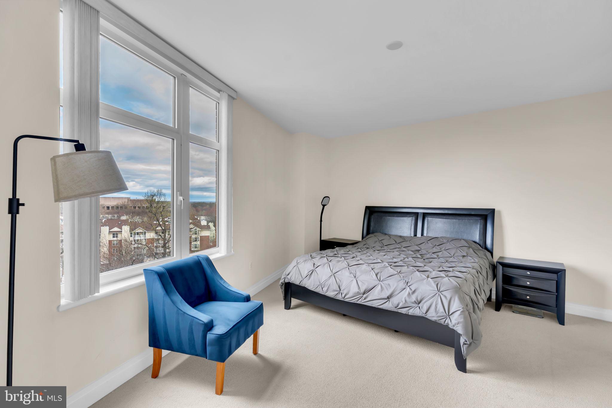 ONE PARK CREST CONDOMINIUM - Residential