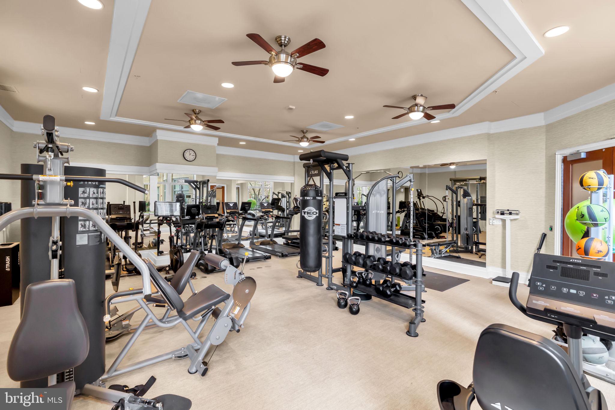 ONE PARK CREST CONDOMINIUM - Residential