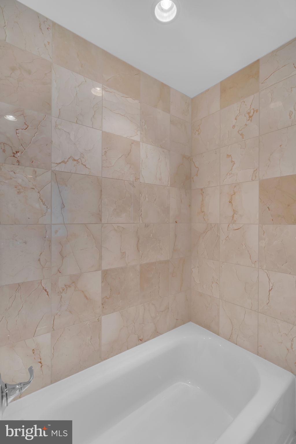 ONE PARK CREST CONDOMINIUM - Residential