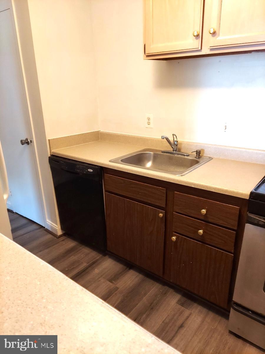 HUNTINGTON CLUB - Residential Lease