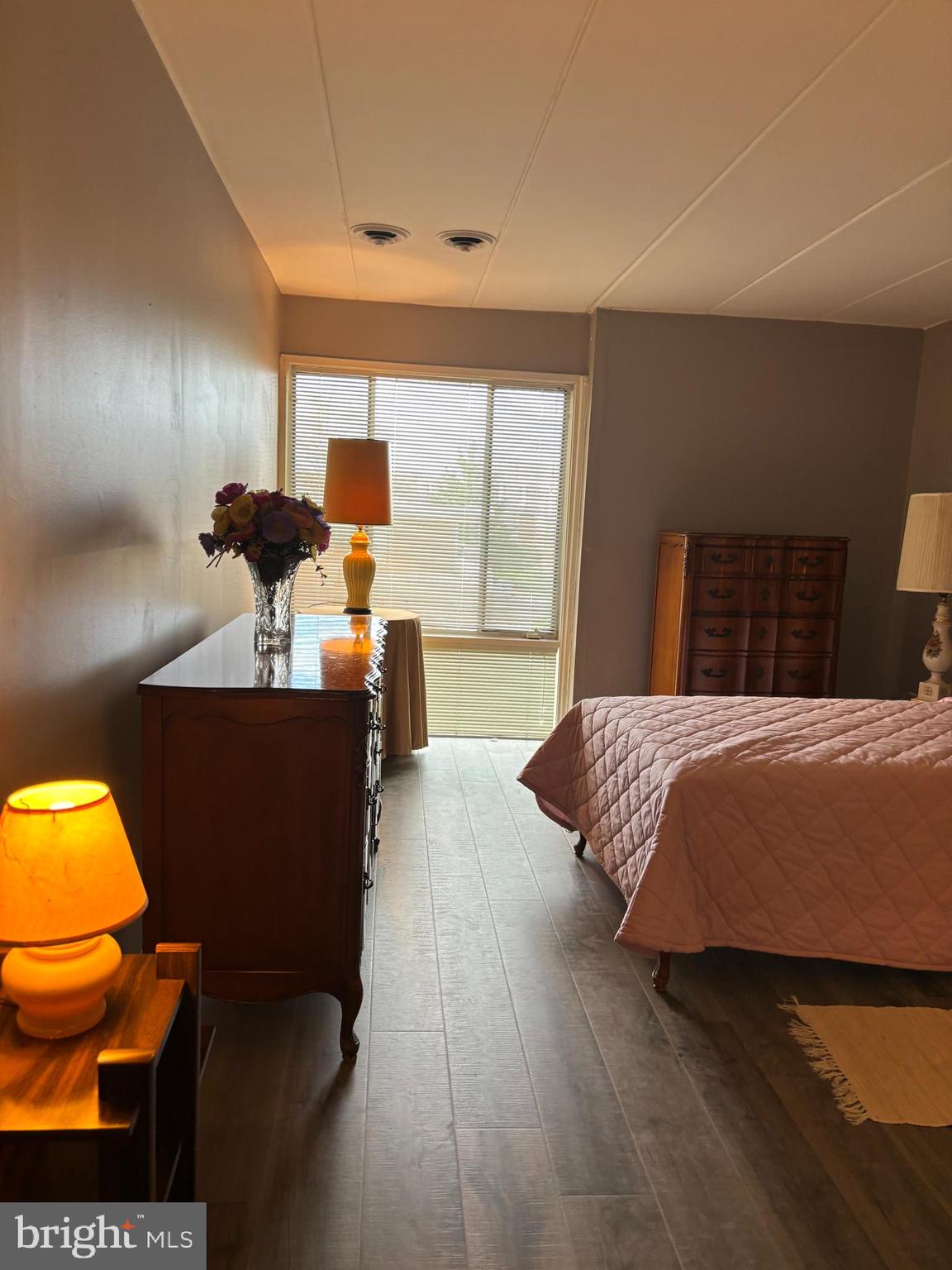 HUNTINGTON CLUB - Residential Lease