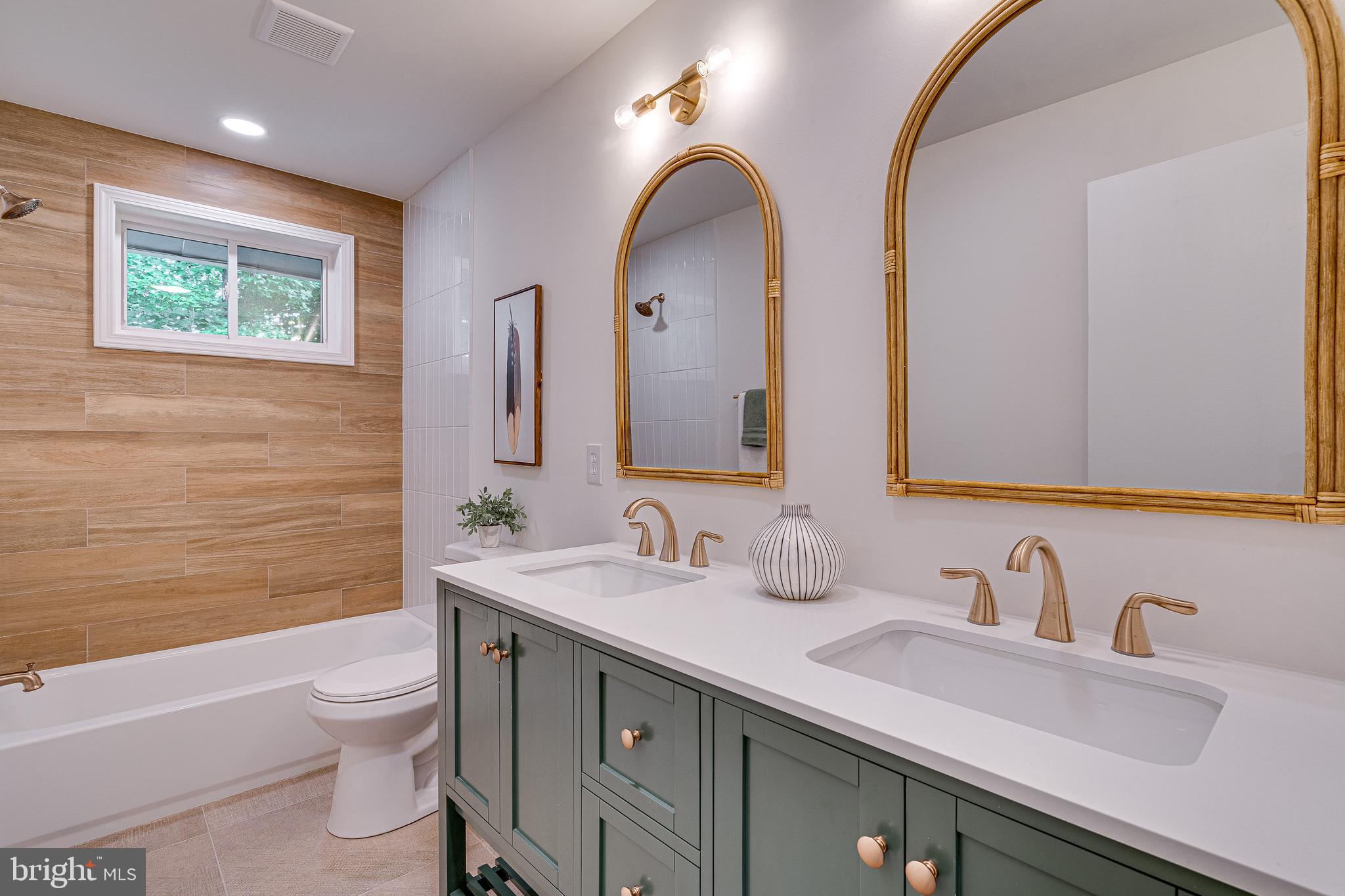 KINGS PARK WEST - Residential