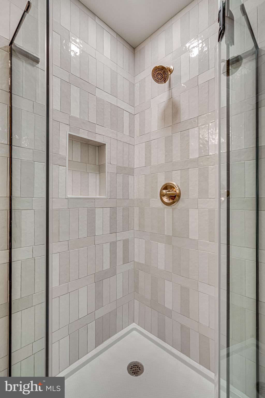 KINGS PARK WEST - Residential