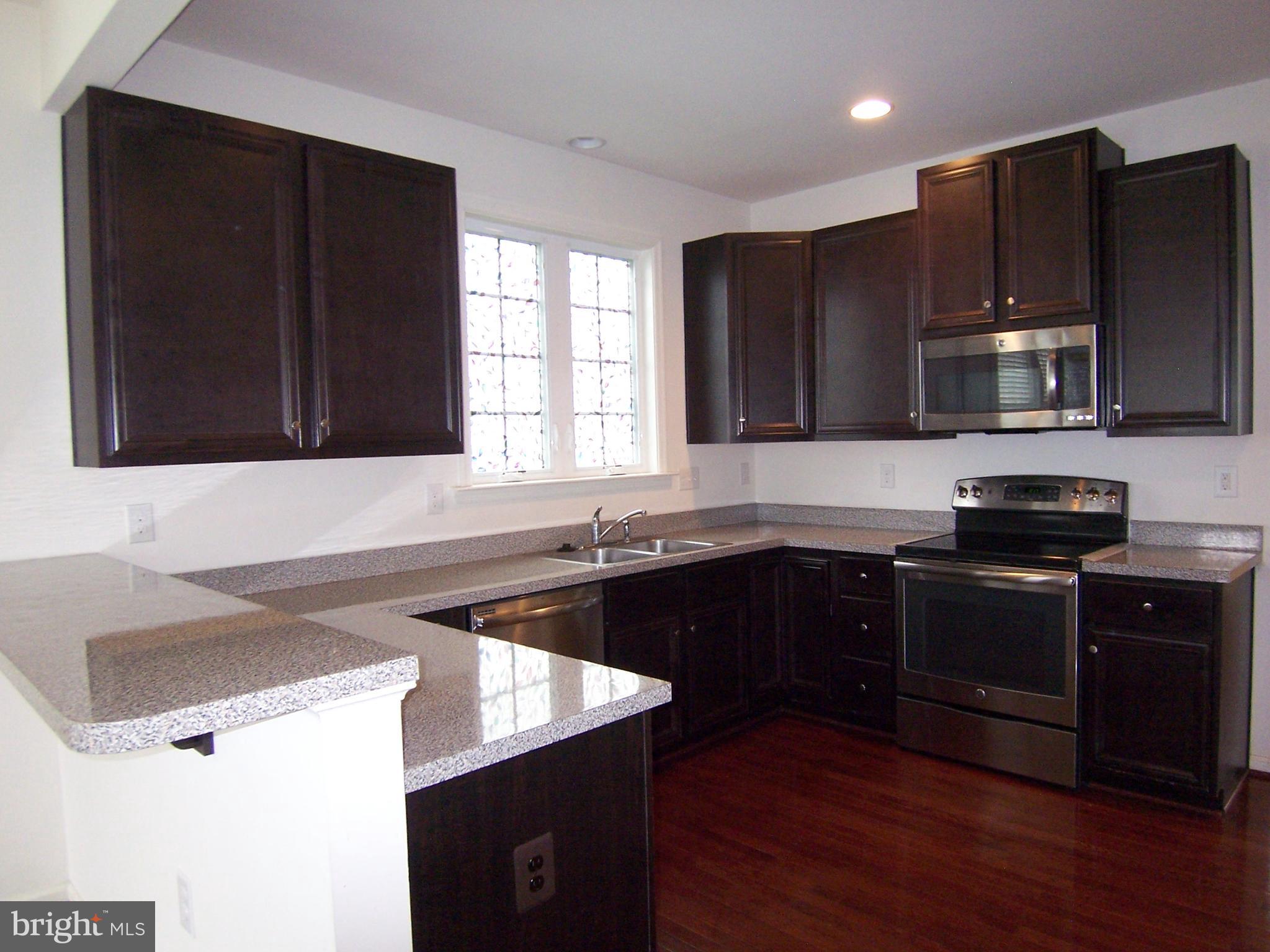 LAKELAND PLACE - Residential