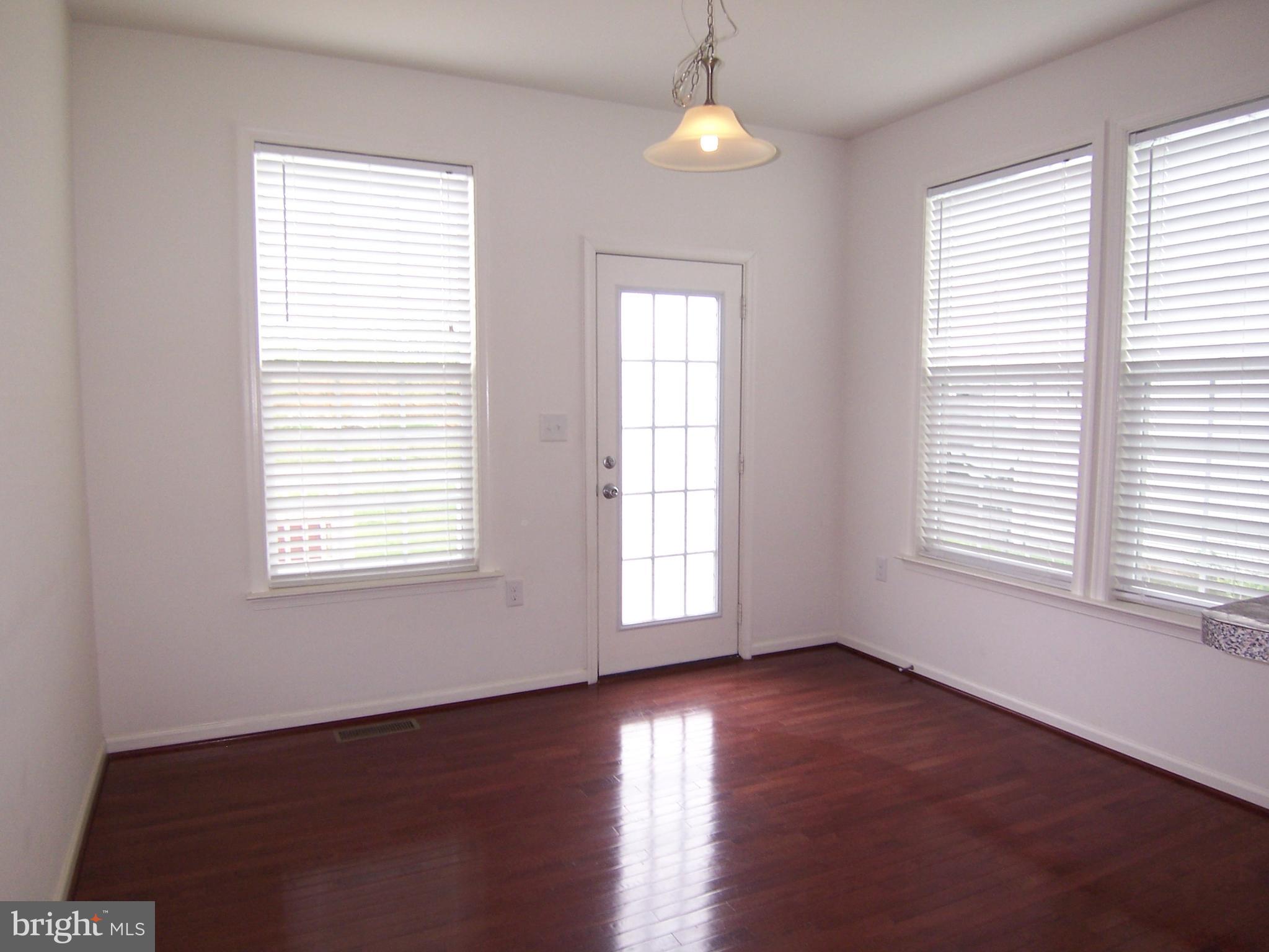 LAKELAND PLACE - Residential