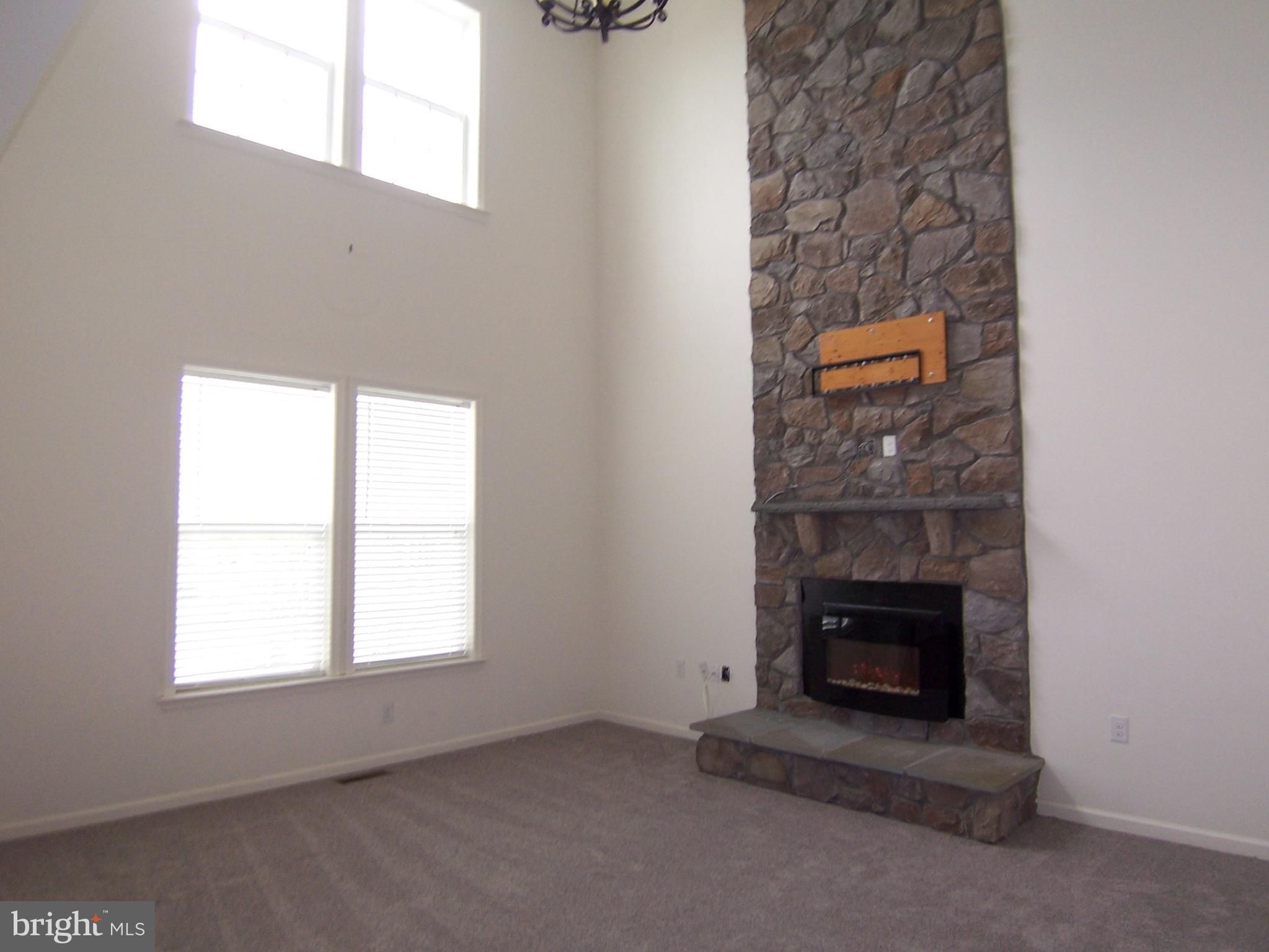 LAKELAND PLACE - Residential