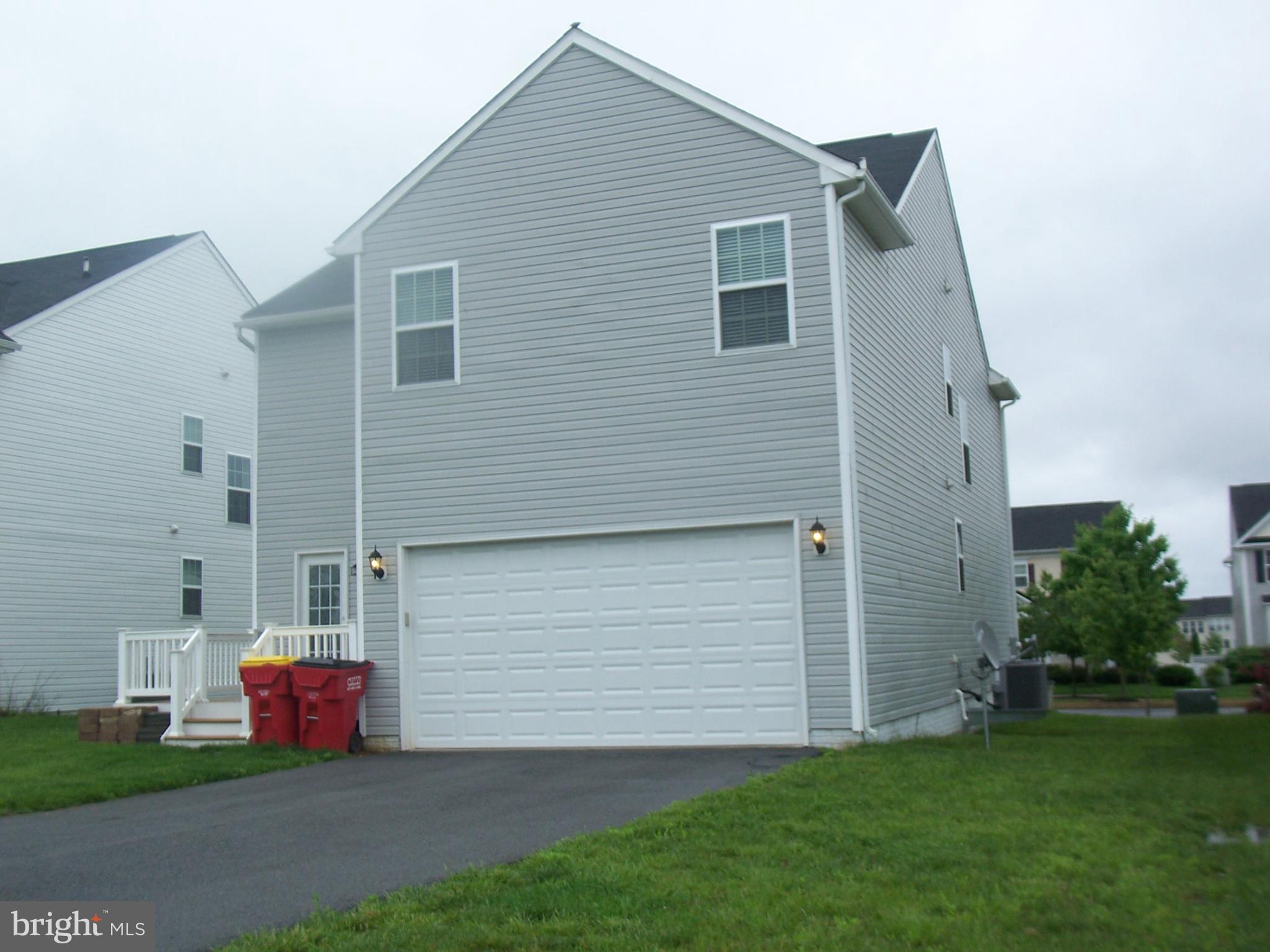 LAKELAND PLACE - Residential