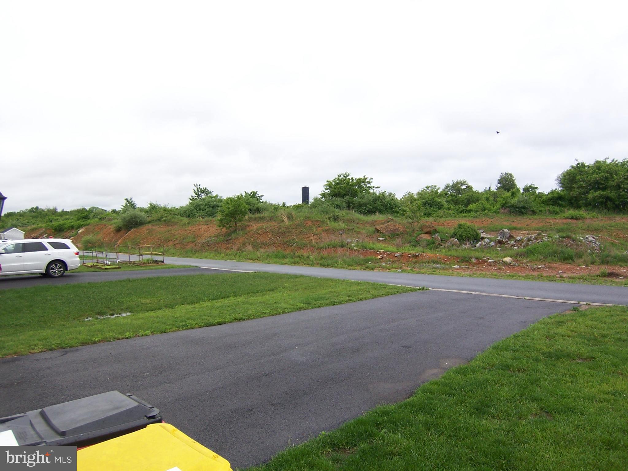 LAKELAND PLACE - Residential