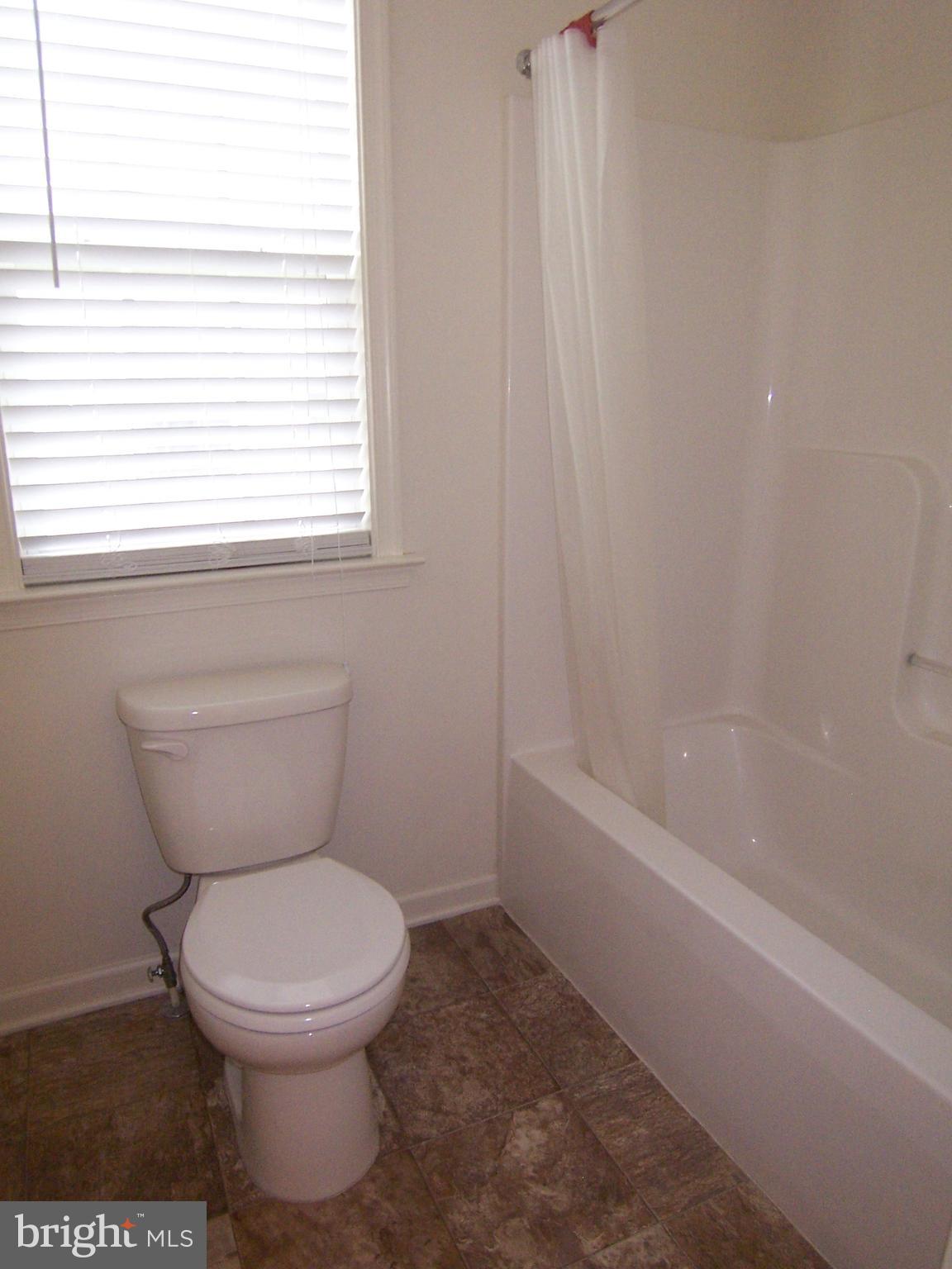 LAKELAND PLACE - Residential