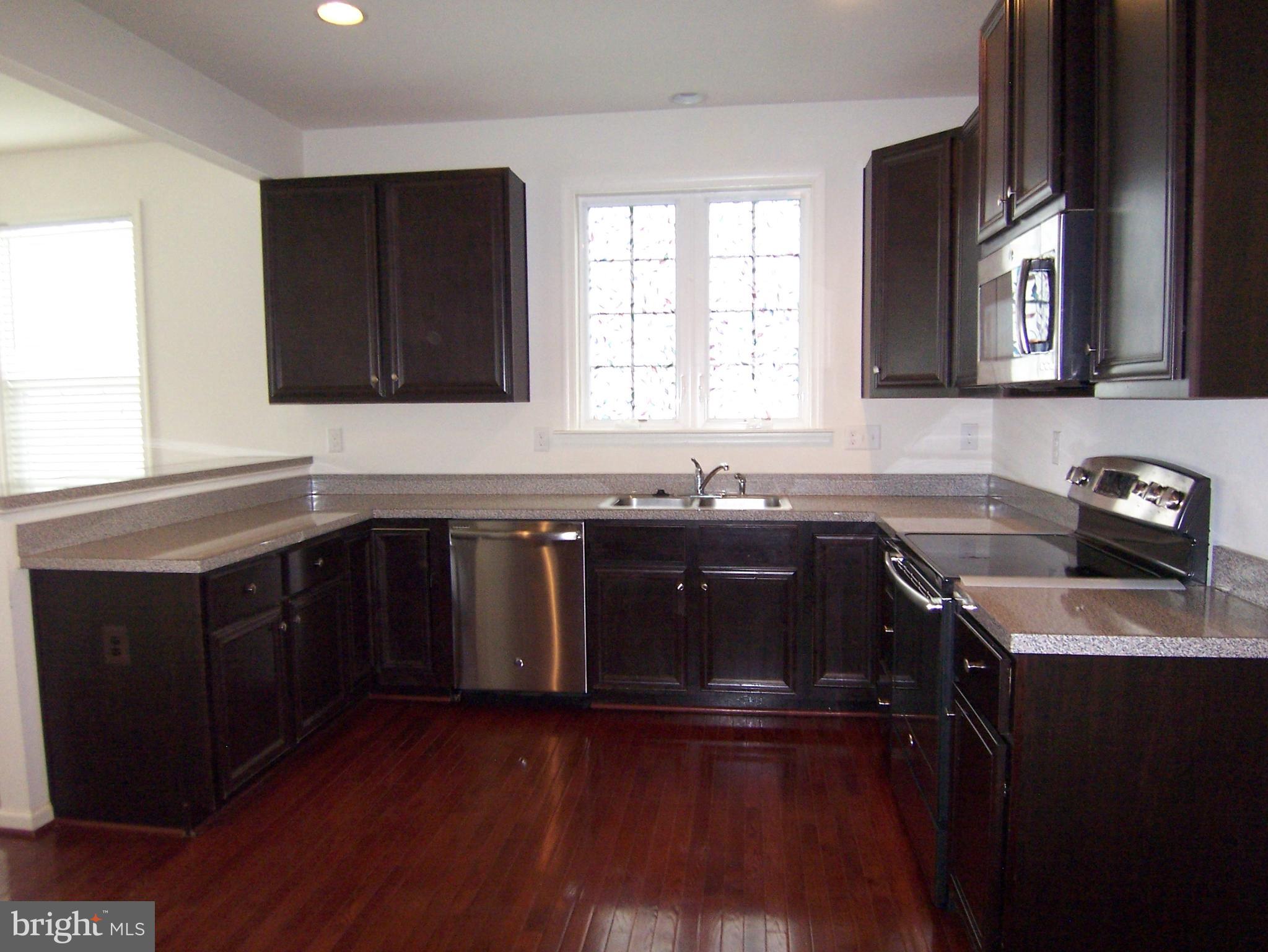 LAKELAND PLACE - Residential