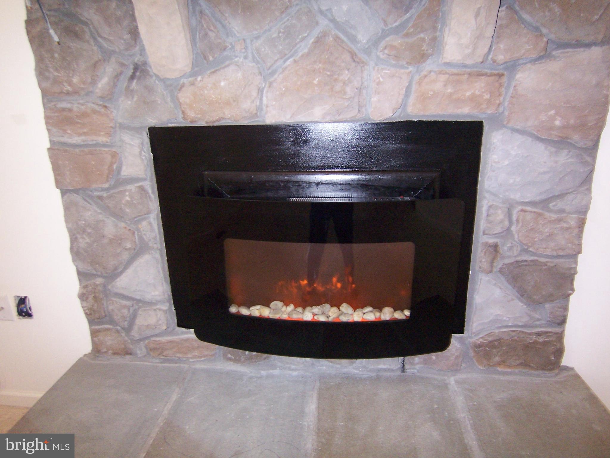 LAKELAND PLACE - Residential