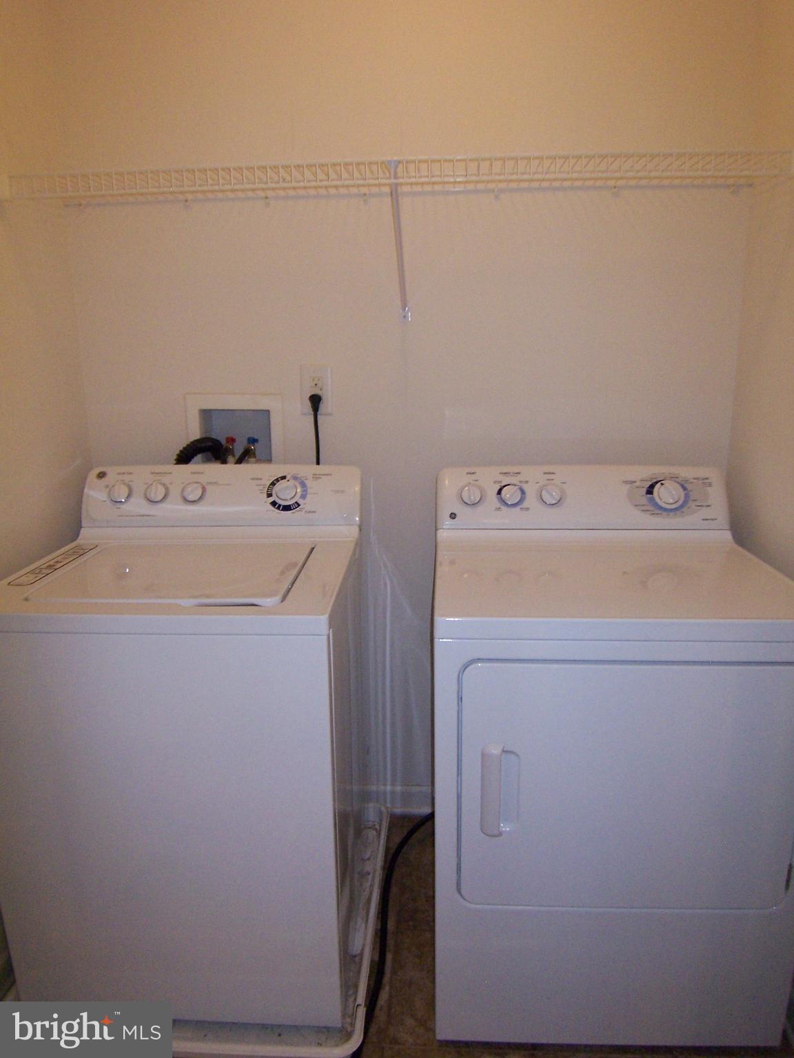 LAKELAND PLACE - Residential