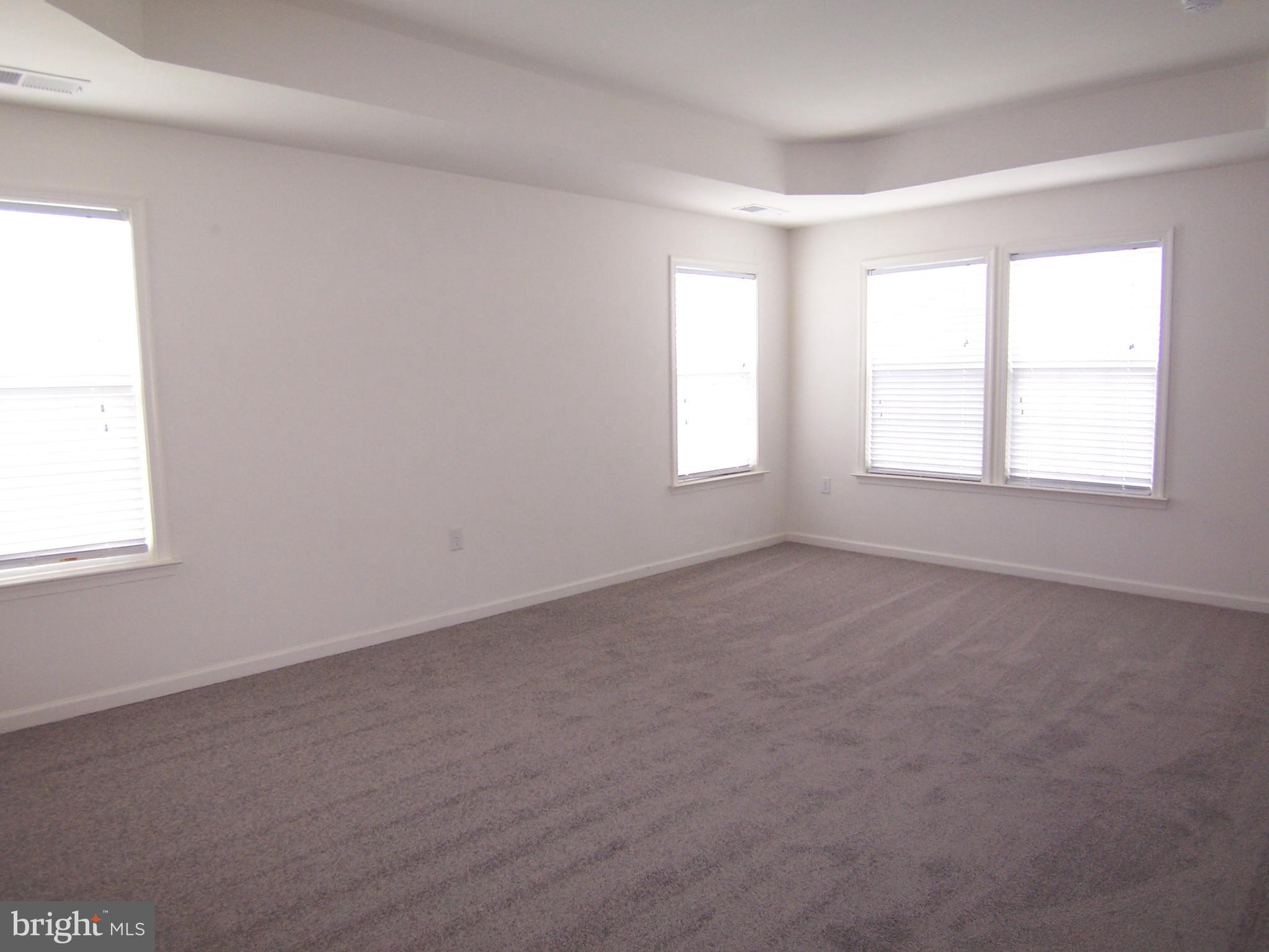 LAKELAND PLACE - Residential