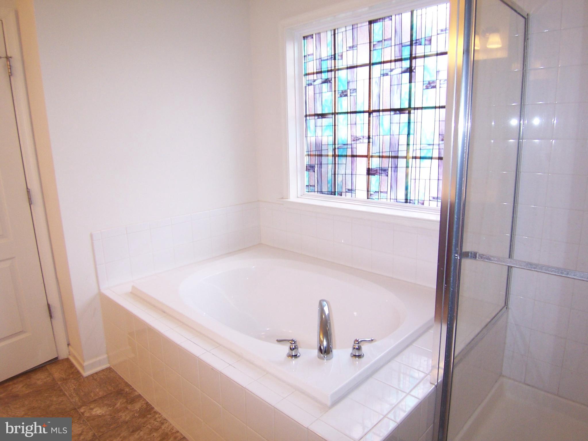 LAKELAND PLACE - Residential