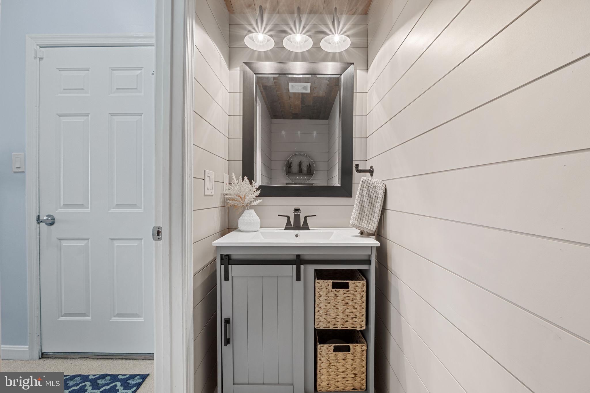 BROADLANDS - Residential