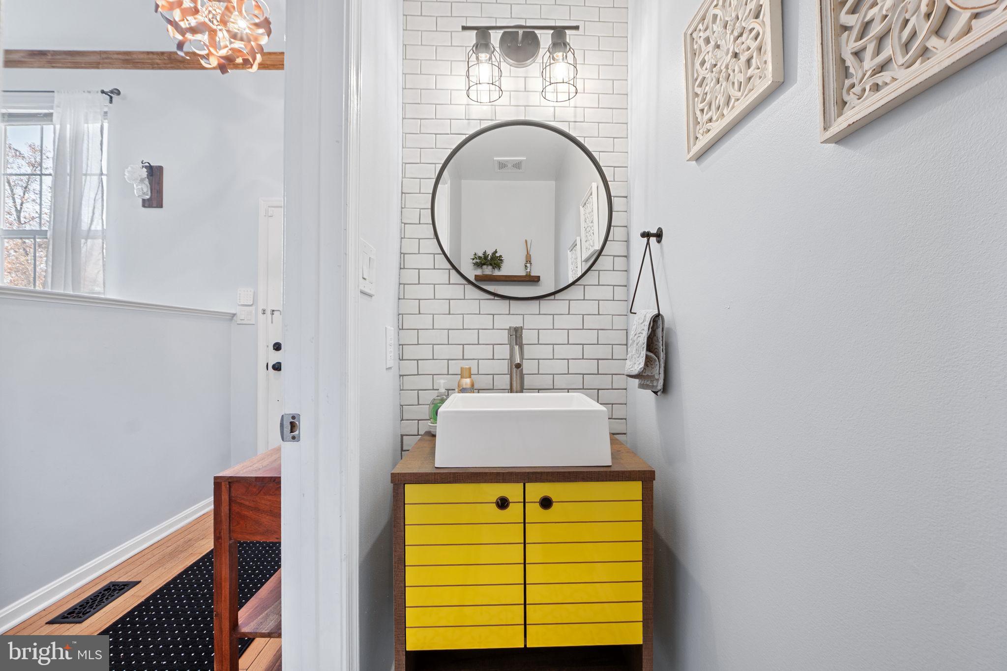 BROADLANDS - Residential