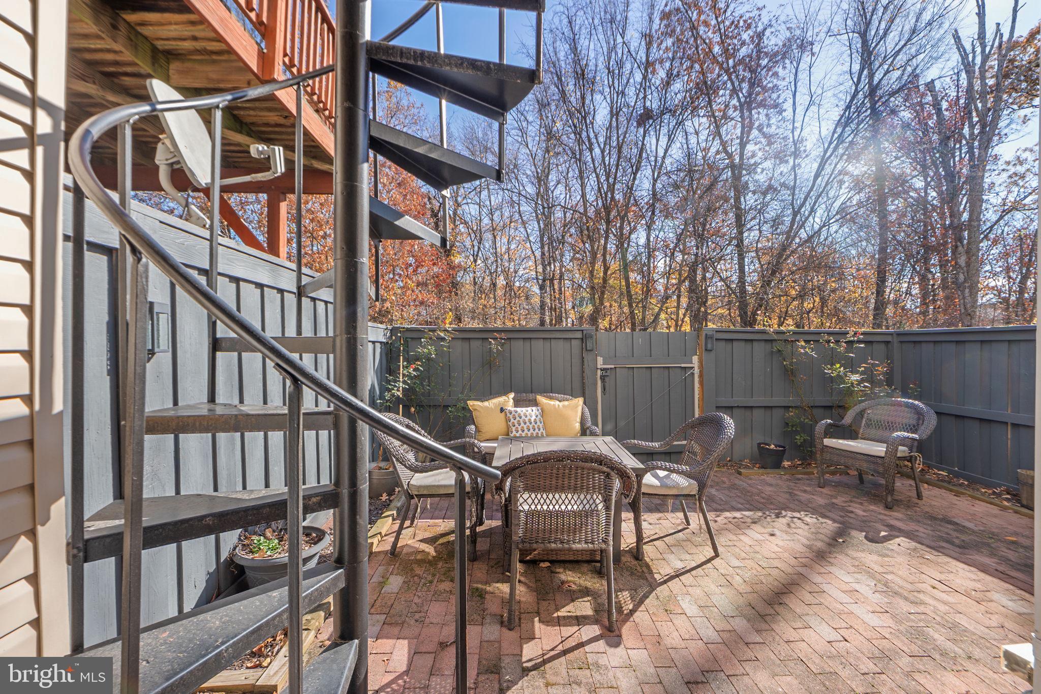 BROADLANDS - Residential