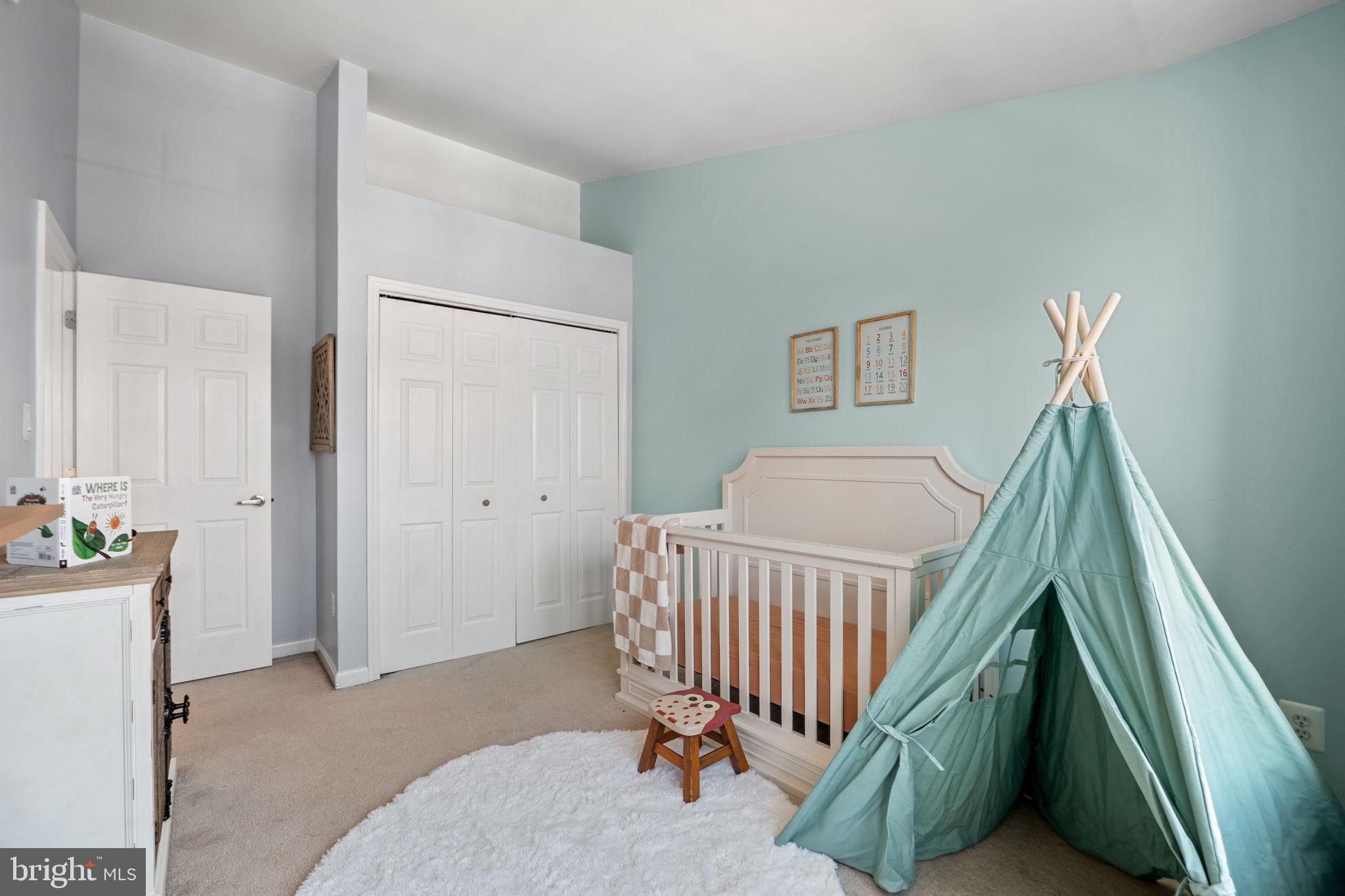 BROADLANDS - Residential