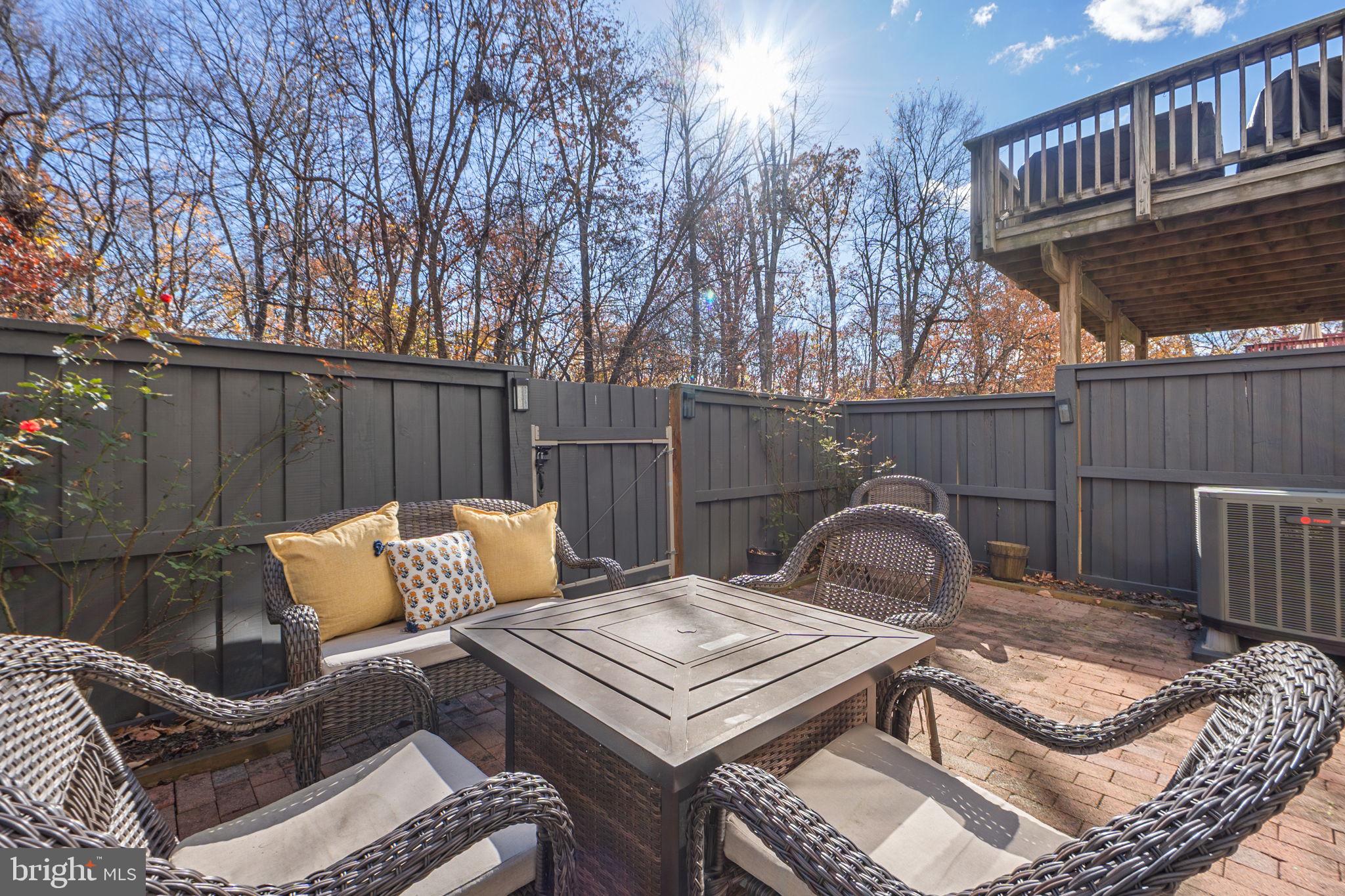 BROADLANDS - Residential