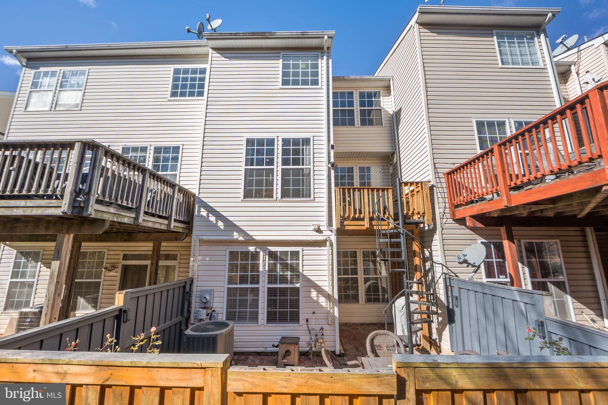 BROADLANDS - Residential