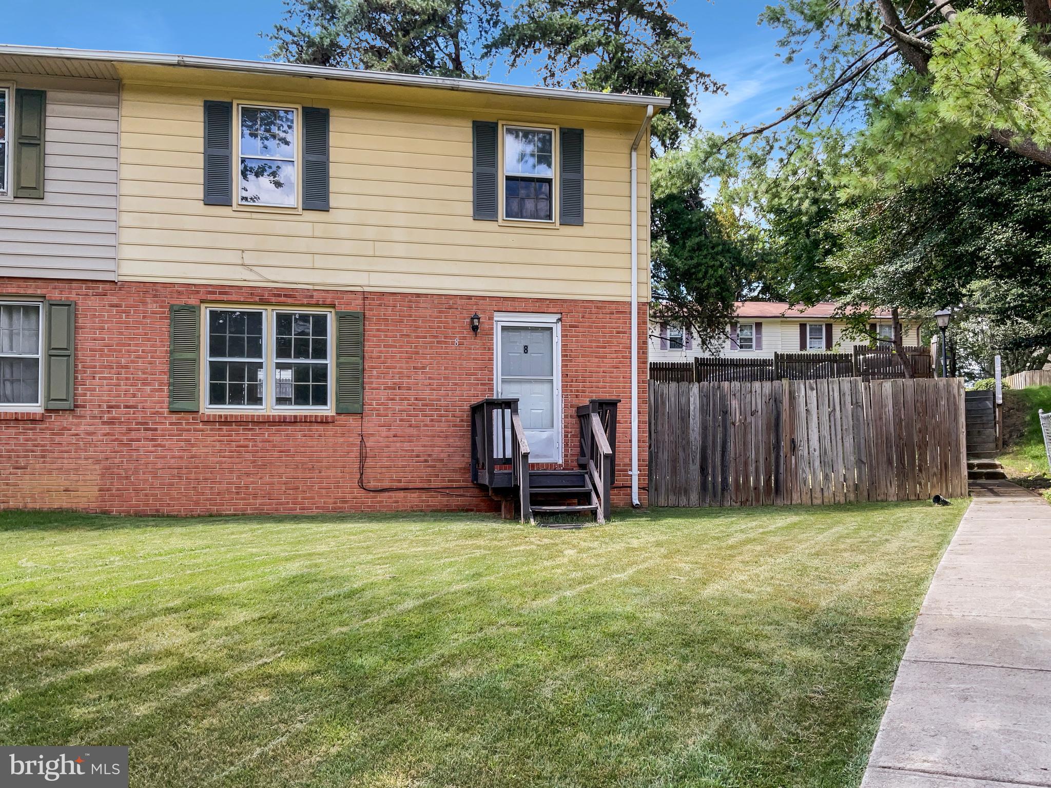 STAFFORD OAKS - Residential