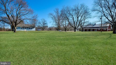 1732 CREEK ROAD FURLONG PA 18925