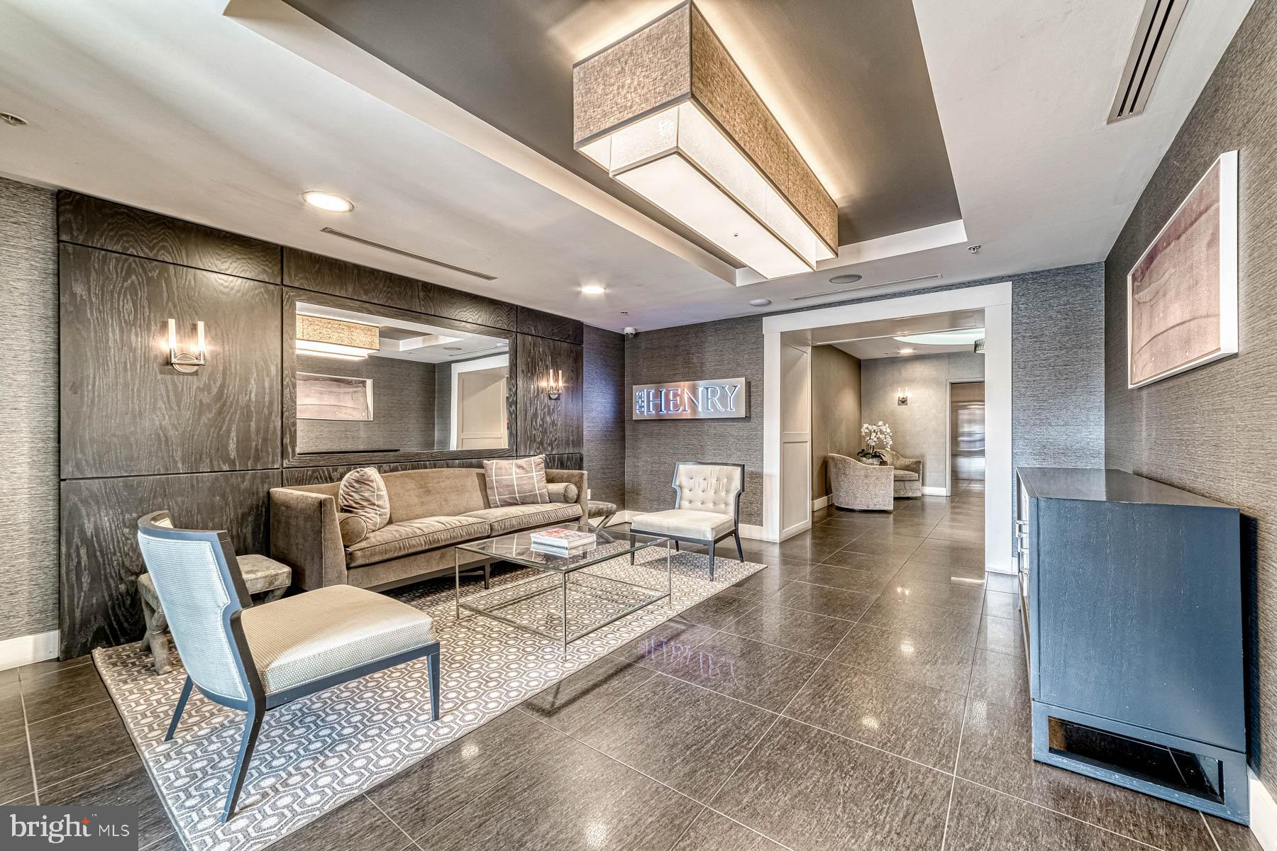 THE HENRY - Residential