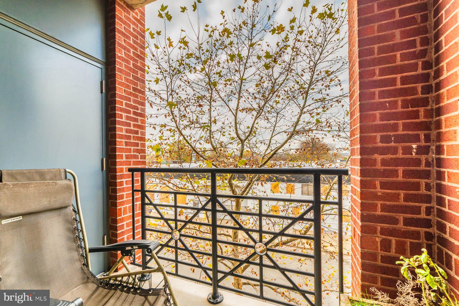 THE HENRY - Residential