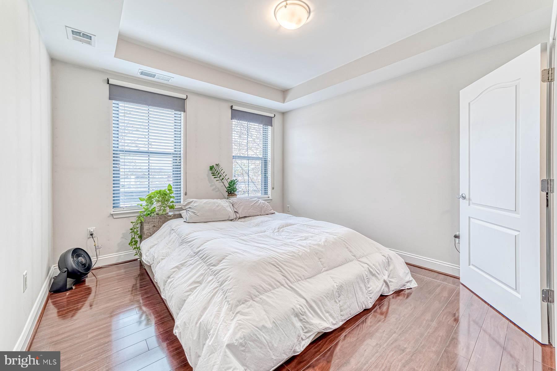 THE HENRY - Residential