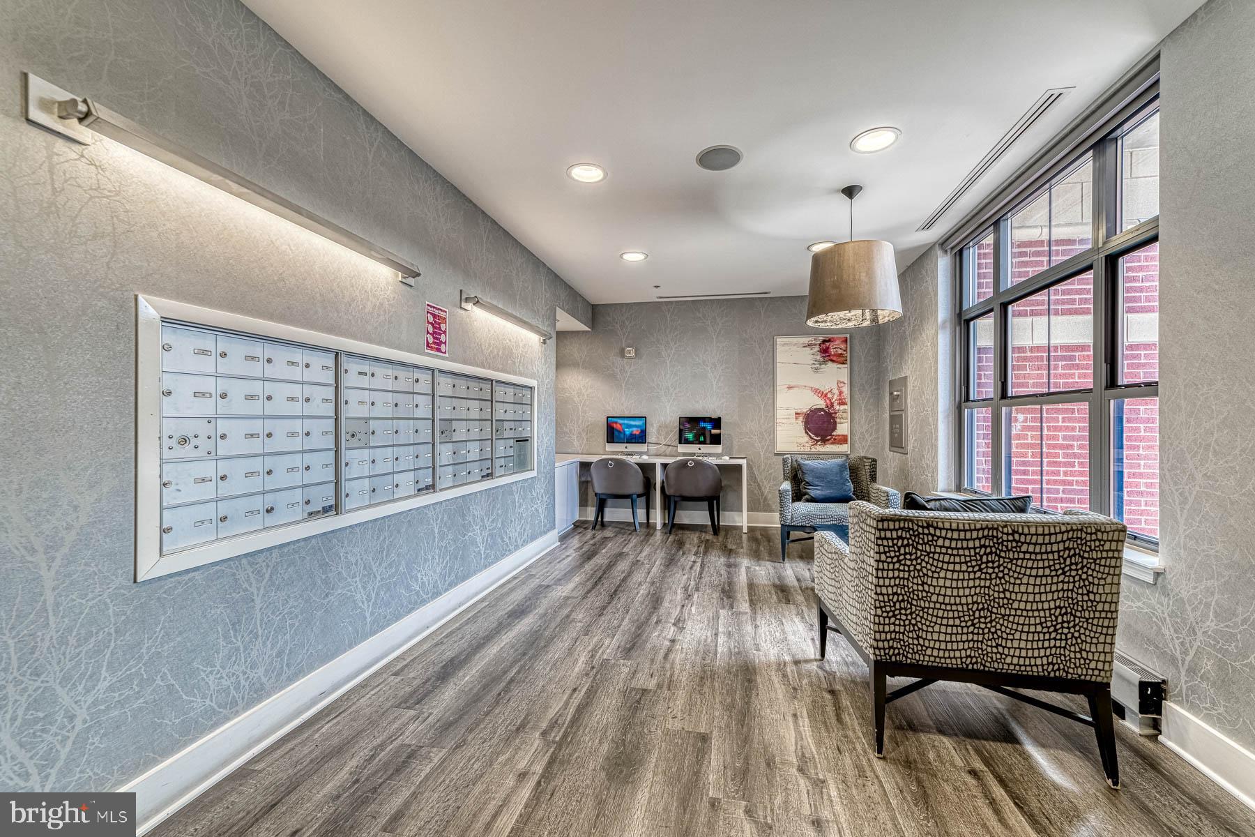 THE HENRY - Residential