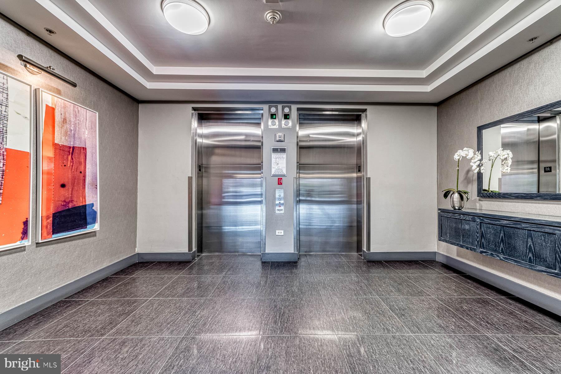 THE HENRY - Residential