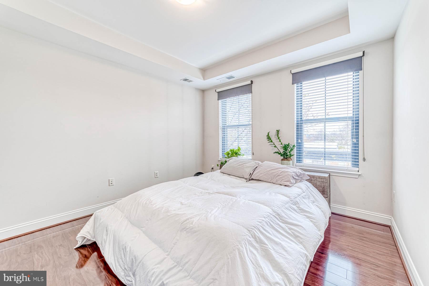 THE HENRY - Residential